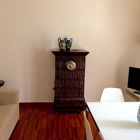 Casa Vacanza Colosseo ローマ 部屋 写真
